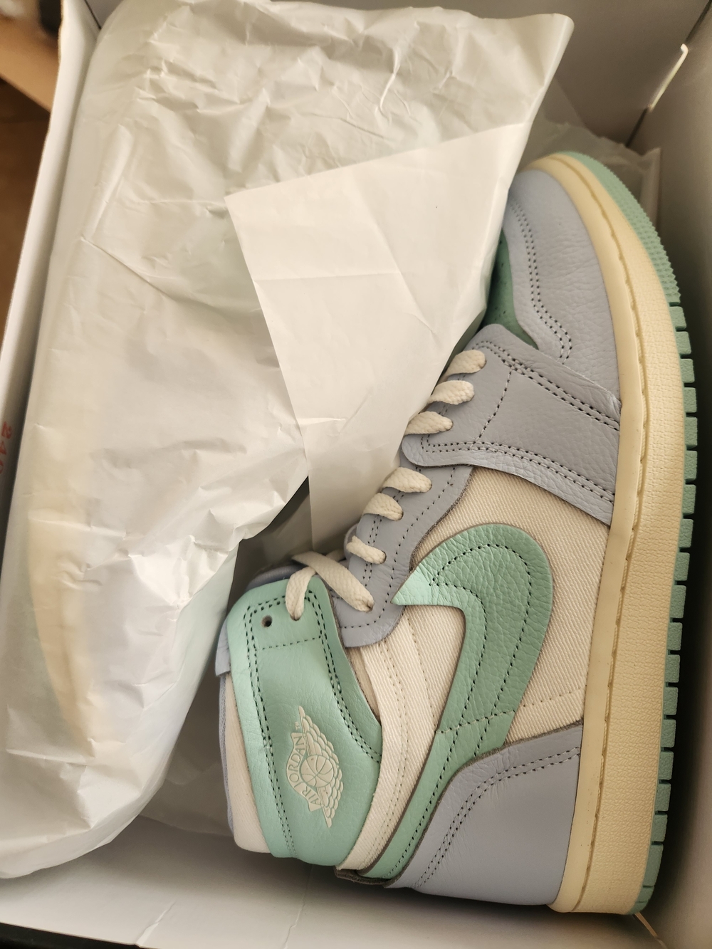Air Jordan 1 High Method Of Make ' Hydrogen Bluelight Dew' 8W